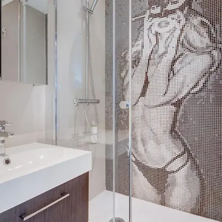 Han/Misafirhane Le Semiramis L & Views L Shellter Saint-Tropez