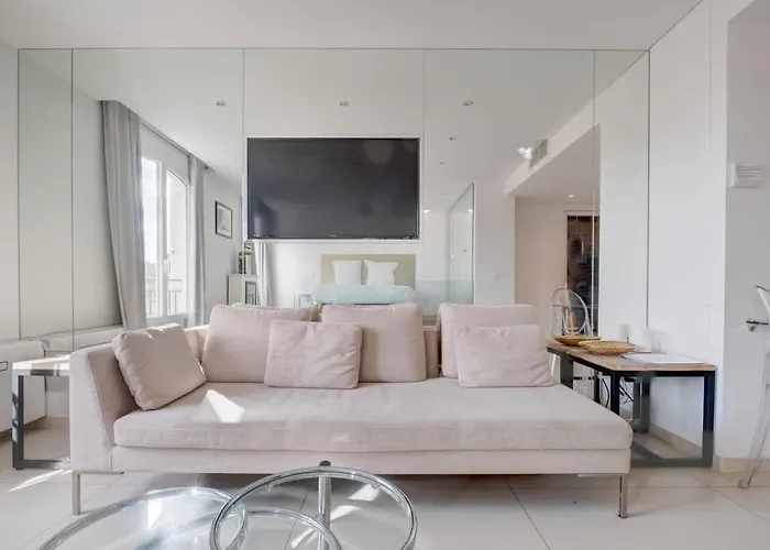 Le Semiramis L & Views L Shellter Herberg Saint-Tropez